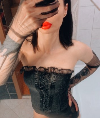 💋 Я знаю, как доставить тебе настоящее наслаждение и сделать твои фантазии реальностью. Мои услуги обширны - от чувственного массажа до безудержного ночного разврата. 🌙🔥
Ты можешь расслабиться и наслаждаться каждой минутой со мной, ведь я опытная и знаю, как удовлетворить тебя полностью. Мои отзывы говорят сами за себя - мои клиенты остаются восхищены моими навыками и возвращаются ко мне снова и снова. 💖
Фото, которые ты видишь, полностью реальны - я горячая и страстная, и мои формы вызывают желание прикоснуться к ним. 😉 Я живу в Москве и готова встретиться с тобой в любое удобное для тебя время.
Доверься мне и дай мне возможность показать тебе, что настоящее удовольствие есть в Москве. Обещаю, ты не пожалеешь! 💫💖 Александра