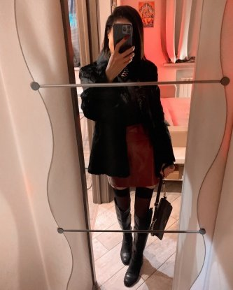 💋 Я знаю, как доставить тебе настоящее наслаждение и сделать твои фантазии реальностью. Мои услуги обширны - от чувственного массажа до безудержного ночного разврата. 🌙🔥
Ты можешь расслабиться и наслаждаться каждой минутой со мной, ведь я опытная и знаю, как удовлетворить тебя полностью. Мои отзывы говорят сами за себя - мои клиенты остаются восхищены моими навыками и возвращаются ко мне снова и снова. 💖
Фото, которые ты видишь, полностью реальны - я горячая и страстная, и мои формы вызывают желание прикоснуться к ним. 😉 Я живу в Москве и готова встретиться с тобой в любое удобное для тебя время.
Доверься мне и дай мне возможность показать тебе, что настоящее удовольствие есть в Москве. Обещаю, ты не пожалеешь! 💫💖 Александра